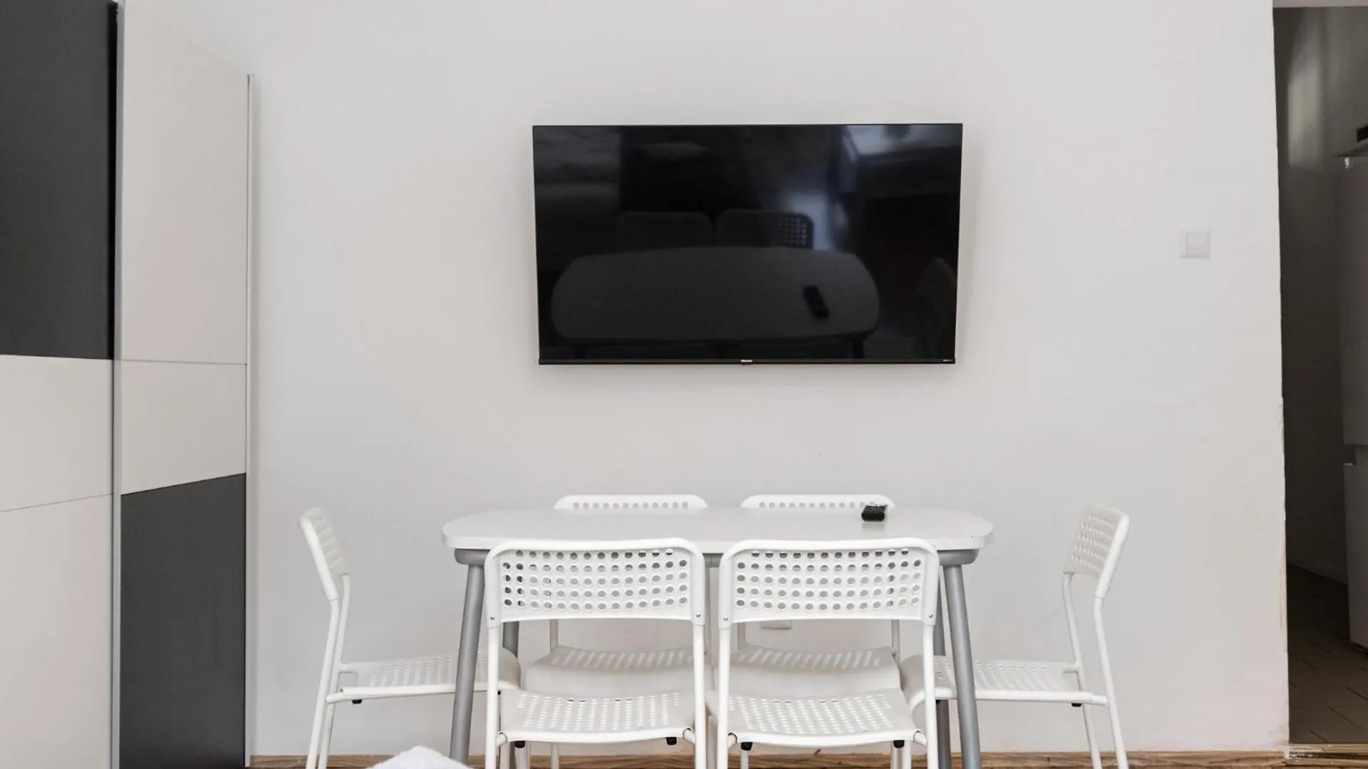 Lovely 2Br Apt With Ideal Location Viena Apartament